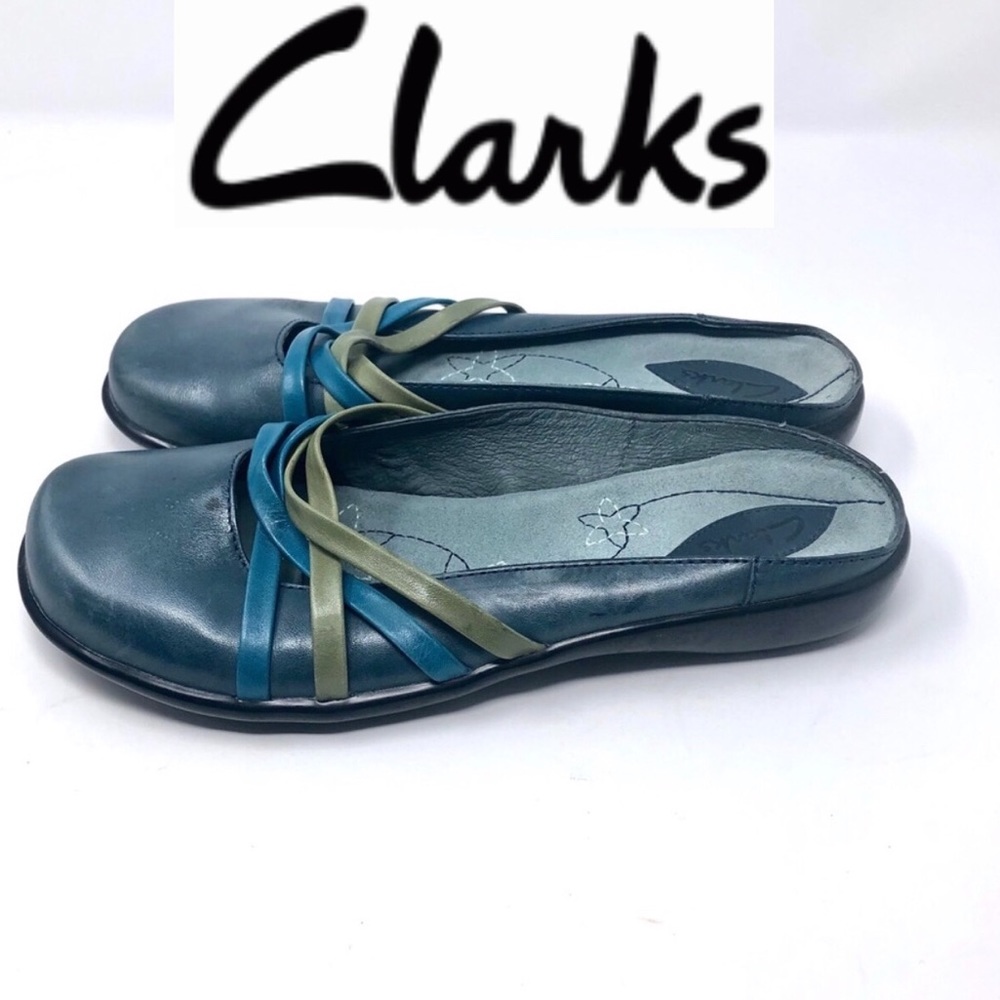 Clarks Flats size 7M